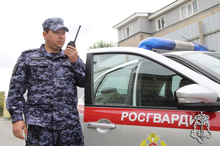 Сотрудники вневедомственной охраны Росгвардии в Тюмени пресекли кражу в одном из гипермаркетов крупной торговой сети