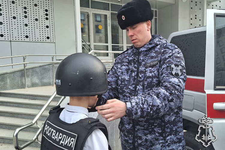 Вневедомственная охрана Росгвардии познакомила жителей Ишима со своей службой