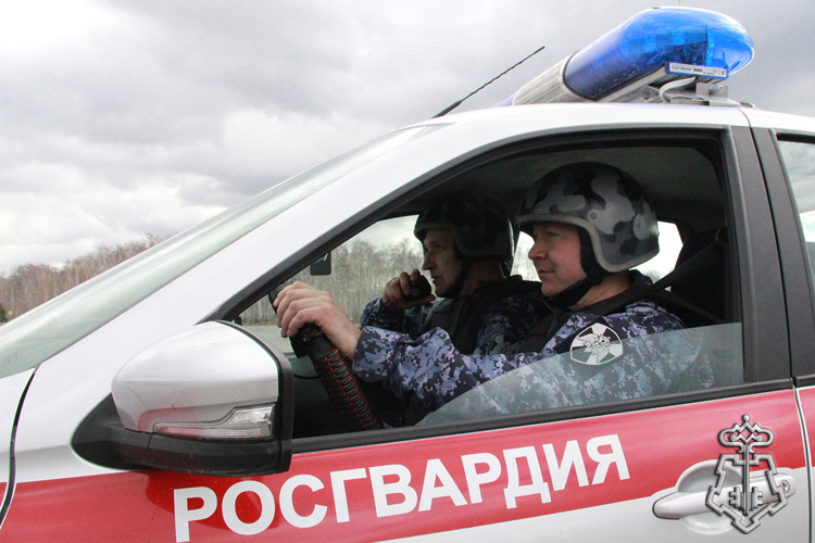 В Тюмени росгвардейцы задержали подозреваемого в угоне автомобиля