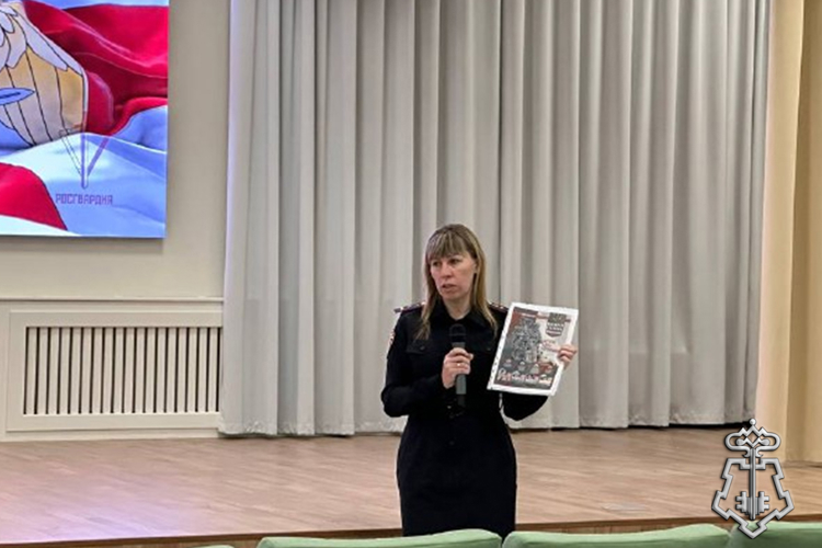 Сотрудники вневедомственной охраны провели цикл профориентационных мероприятий для тюменских старшеклассников  