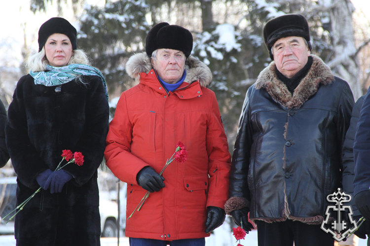 Росгвардейцы в Тюмени приняли участие в памятных мероприятиях в день полного освобождения Ленинграда от фашистской блокады 