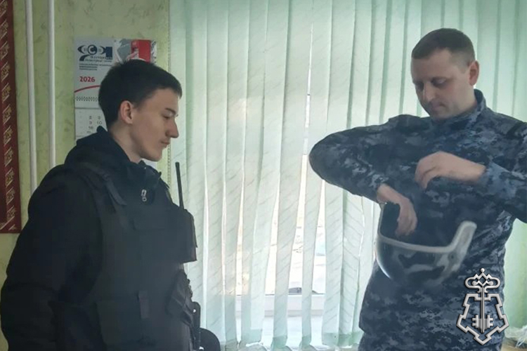 Росгвардейцы в Тюменской области продолжают проводить патриотические мероприятия для школьников