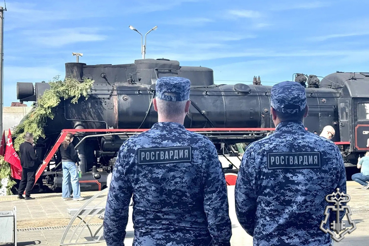 Сотрудники Росгвардии обеспечили безопасность прибытия «Эшелона Победы» в Тюменскую область