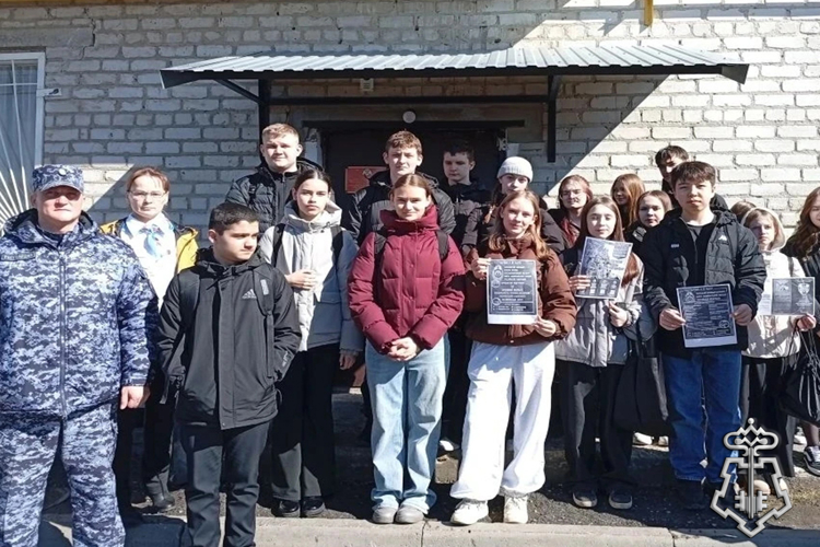 Сотрудники вневедомственной охраны в Тюменской области проводят для школьников профориентационные мероприятия