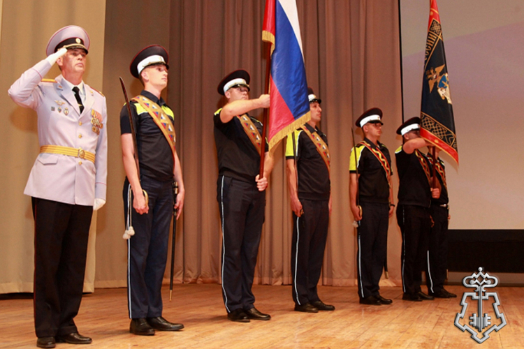 В Тюмени состоялся выпуск сотрудников вневедомственной охраны Уральского округа Росгвардии, завершивших курс профессиональной подготовки