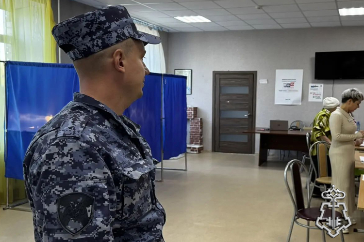 В Тюменской области росгвардейцы обеспечили безопасность Единого дня голосования