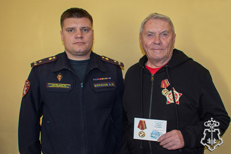 В Тюмени чествовали ветеранов Росгвардии